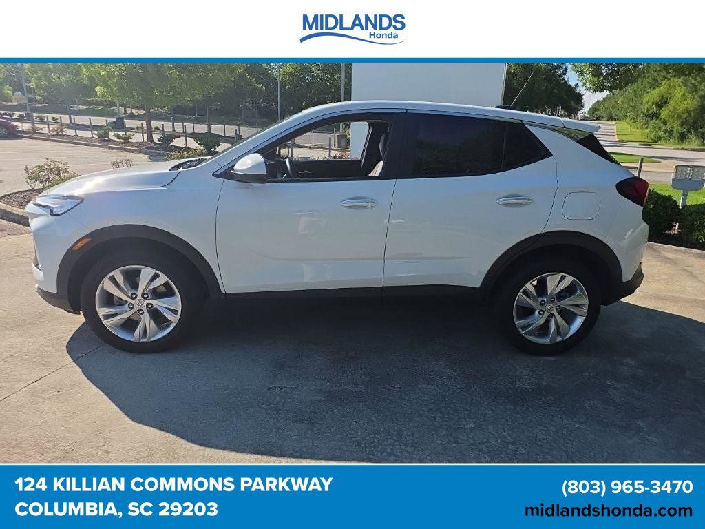 Used 2025 Buick Encore GX Preferred FWD image 2