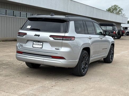 New 2026 Jeep Grand Cherokee L Summit w/ Obsidian Package AWD/4WD image 3