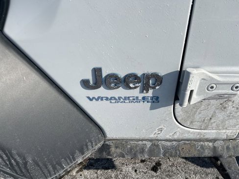 Used 2021 Jeep Wrangler Unlimited Rubicon w/ Uconnect 4C Nav & Sound Group image 3