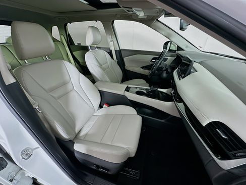 Used 2023 Nissan Rogue SL w/ SL Premium Package FWD image 33