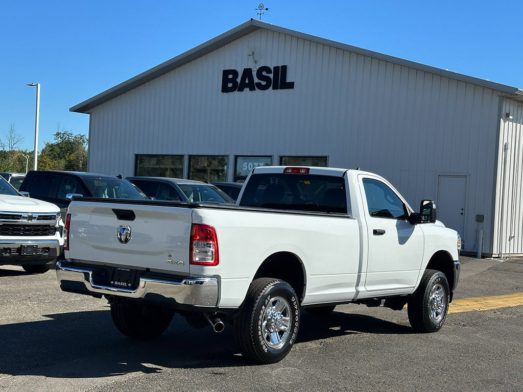 Used 2024 RAM 2500 Tradesman w/ Chrome Appearance Group AWD/4WD image 17