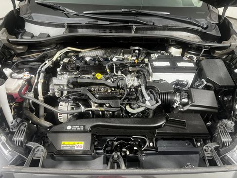 Certified 2023 Toyota Corolla Cross XLE FWD image 9