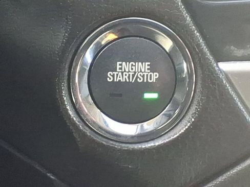 Used 2020 Chevrolet Suburban Premier image 19