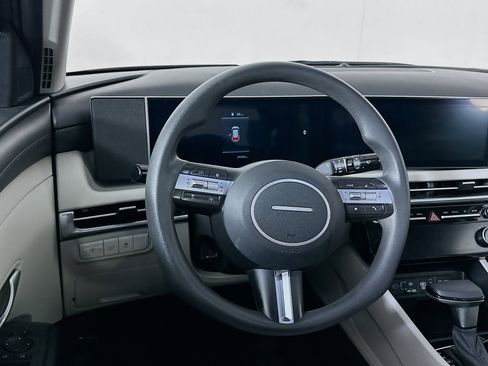 Used 2025 Hyundai Tucson SEL image 18