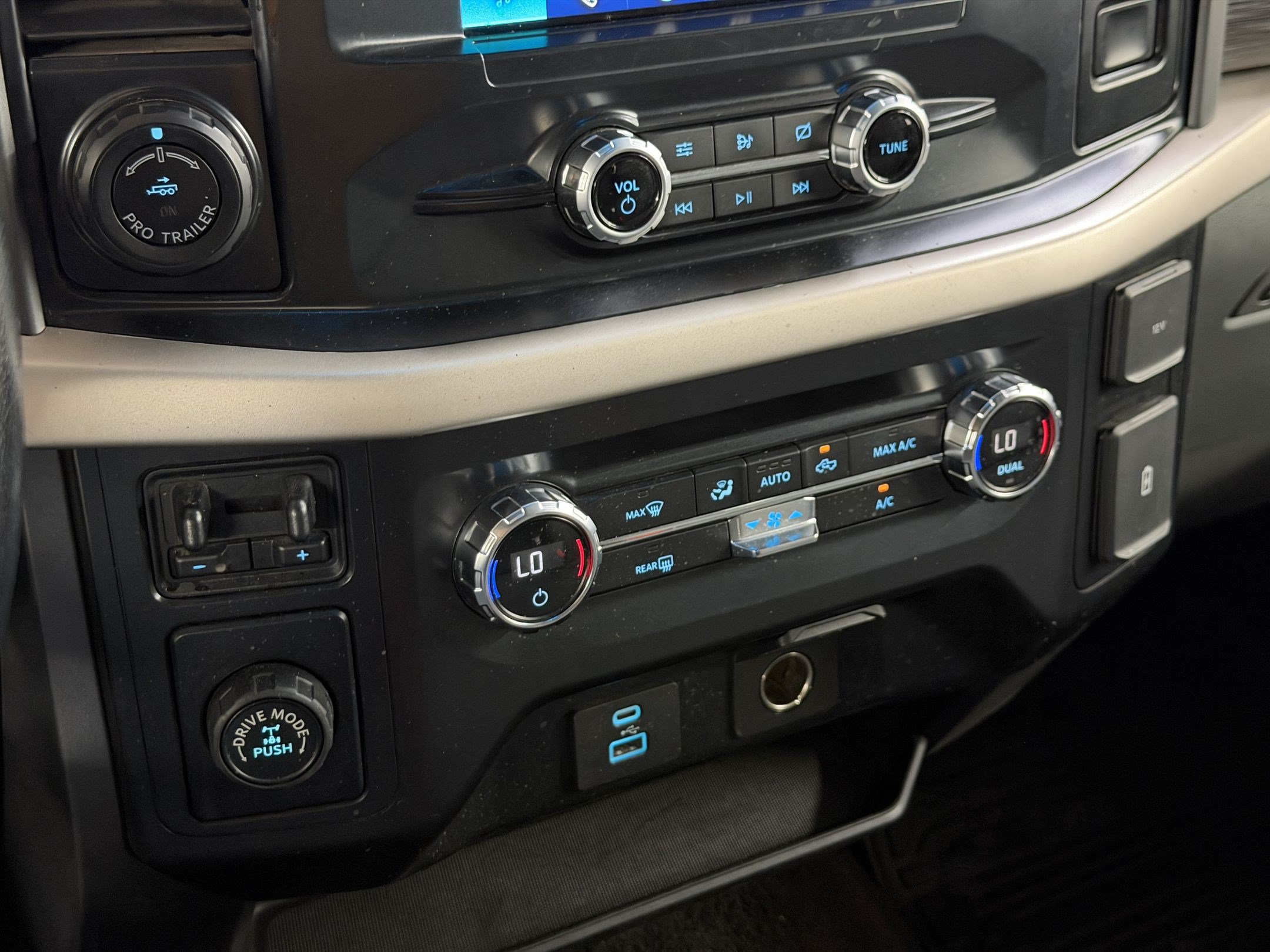 Used 2021 Ford F150 XLT w/ Equipment Group 301A Mid RWD image 18
