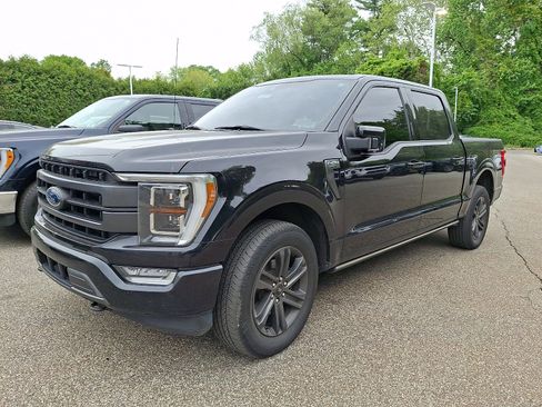 Used 2021 Ford F150 Lariat w/ Equipment Group 502A High AWD/4WD image 3