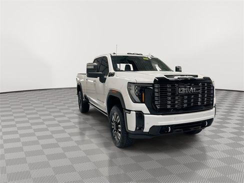 Used 2025 GMC Sierra 2500 Denali Ultimate image 13