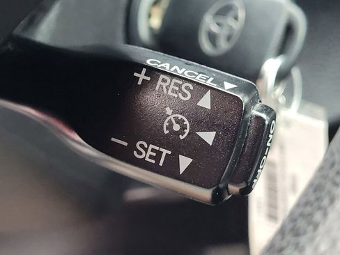 Used 2016 Toyota Corolla LE image 13