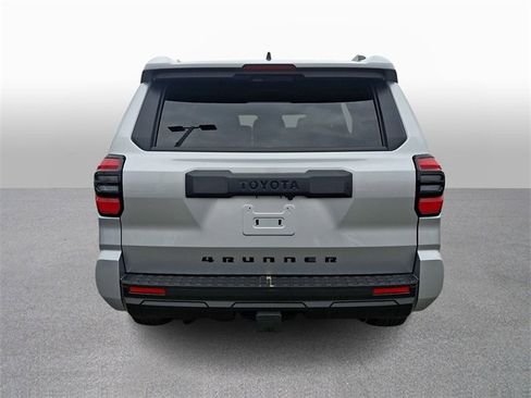 Used 2025 Toyota 4Runner SR5 image 5