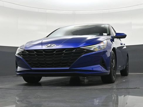 Used 2023 Hyundai Elantra SEL FWD image 36