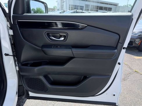 Used 2024 Honda Pilot EX-L image 16