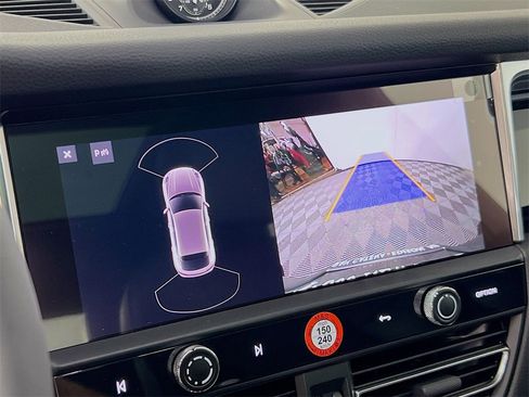 New 2026 Porsche Macan image 17