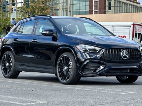 New 2025 Mercedes-Benz GLA 35 AMG 4MATIC image 6