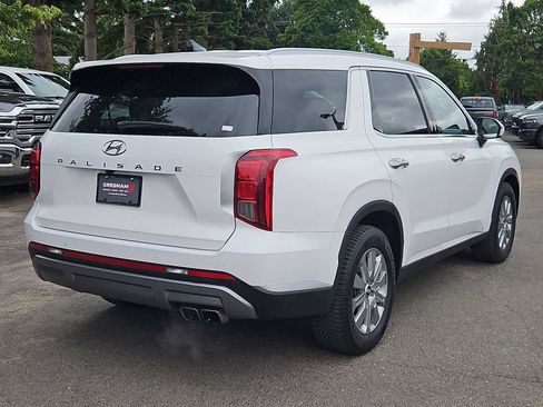 Used 2023 Hyundai Palisade SEL FWD image 7