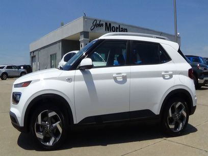 Used 2025 Hyundai Venue SEL