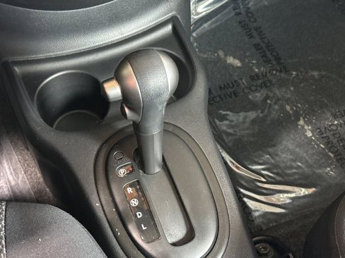 Used 2013 Nissan Versa SV image 17