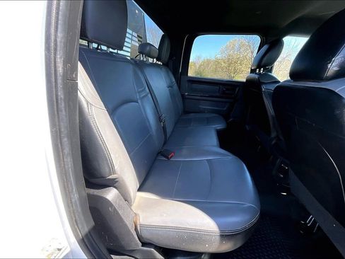 Used 2024 RAM 3500 Tradesman w/ Chrome Appearance Group AWD/4WD image 23
