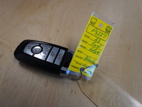 Certified 2023 Ford Edge Titanium image 36