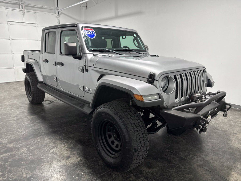 Used 2021 Jeep Gladiator Overland w/ LED Lighting Group AWD/4WD image 3