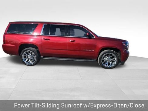 Used 2017 Chevrolet Suburban LT image 30
