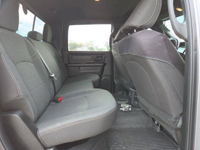 Used 2024 RAM 3500 Tradesman w/ Chrome Appearance Group AWD/4WD image 23
