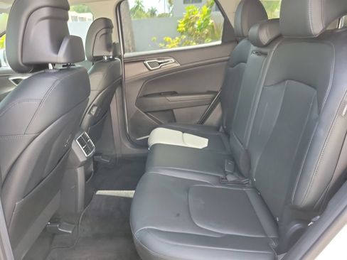 Certified 2024 Kia Sportage EX FWD image 11