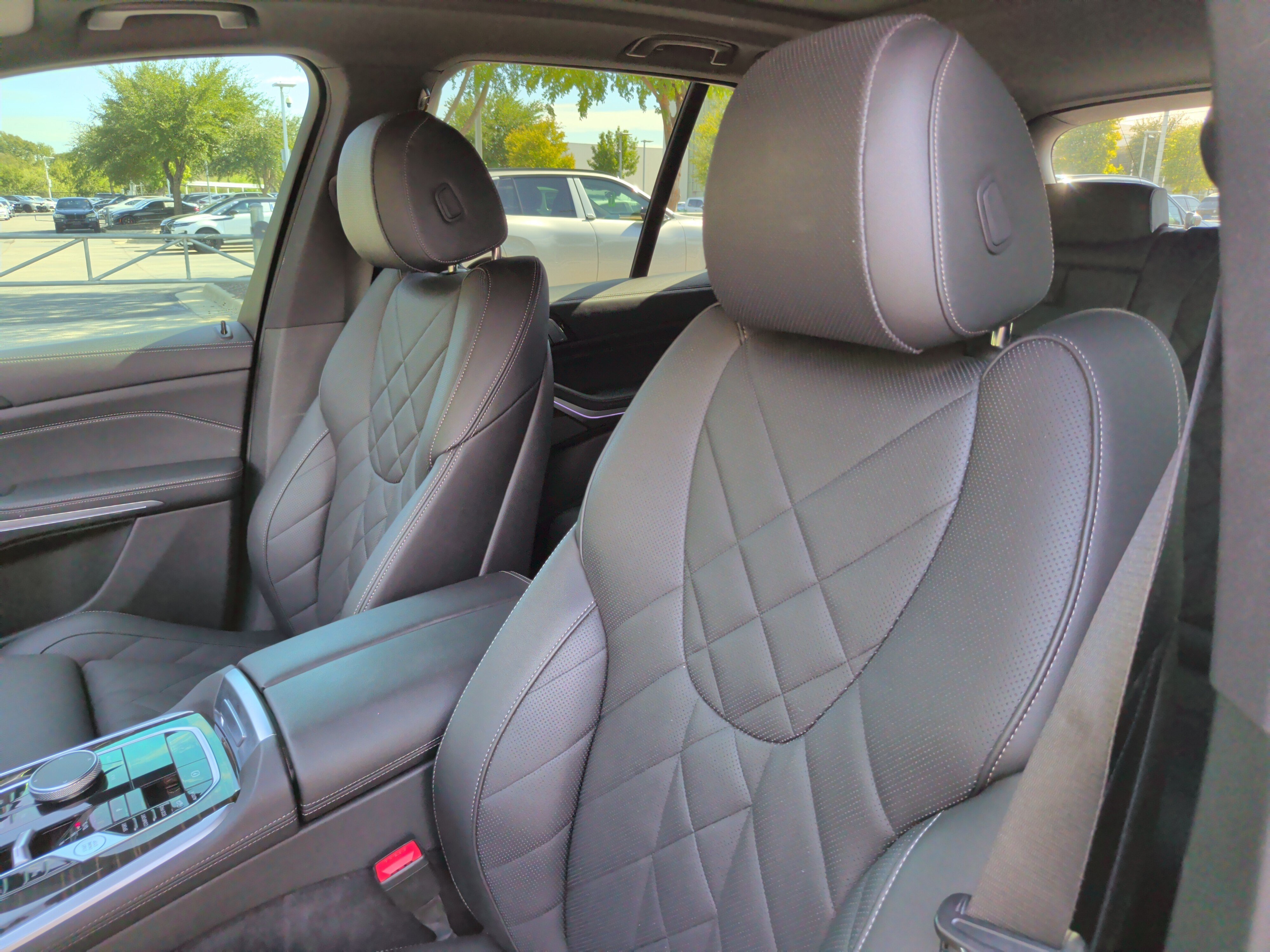 Used 2024 BMW X5 xDrive40i w/ M Sport Package AWD/4WD image 25