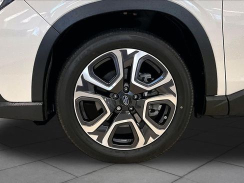 Used 2023 Subaru Ascent Touring AWD/4WD image 10