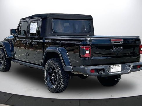 Certified 2024 Jeep Gladiator Sport AWD/4WD image 7