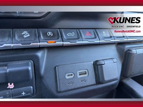 Used 2020 Chevrolet Silverado 1500 RST image 35