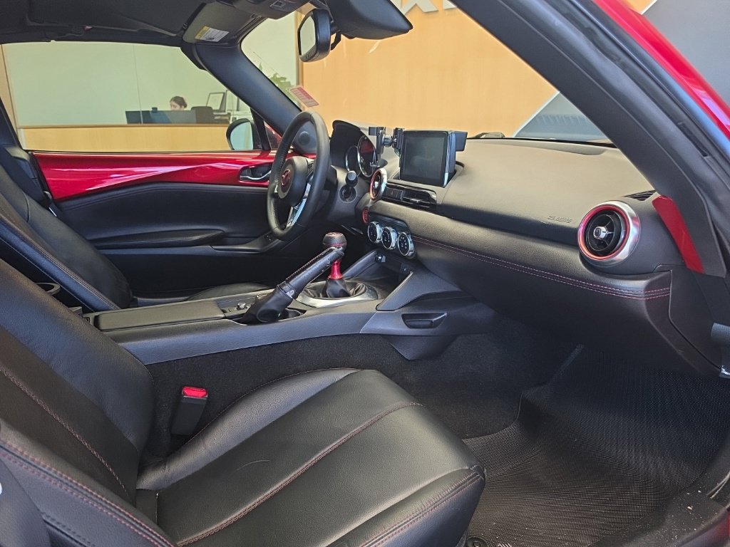 Used 2017 MAZDA MX-5 Miata RF Grand Touring RWD image 27