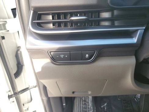 New 2026 Kia Carnival LX FWD image 30
