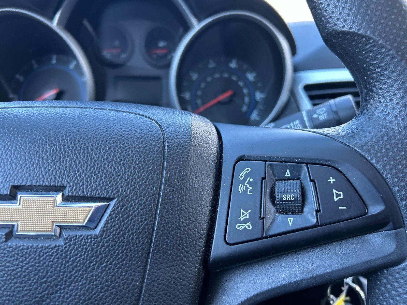 Used 2015 Chevrolet Cruze LT FWD image 22