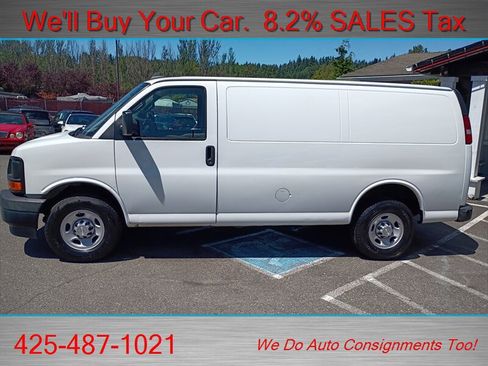 Used 2017 Chevrolet Express 2500 RWD image 5