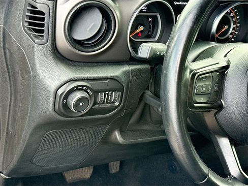 Used 2021 Jeep Wrangler Unlimited Willys image 11