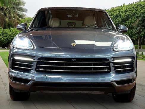 Used 2019 Porsche Cayenne image 3