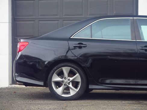 Used 2012 Toyota Camry SE image 25