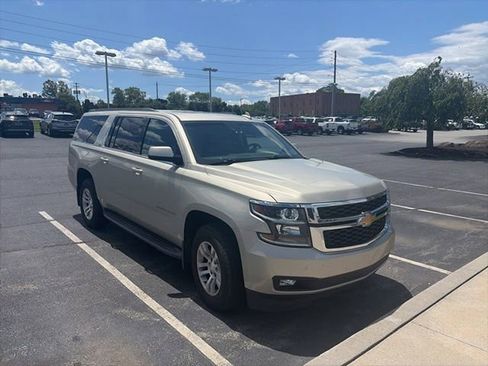 Used 2016 Chevrolet Suburban LT AWD/4WD image 3
