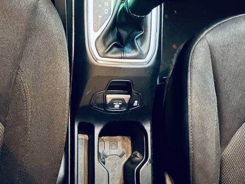 Used 2020 Jeep Renegade Sport w/ UConnect 7.0 Group FWD image 28