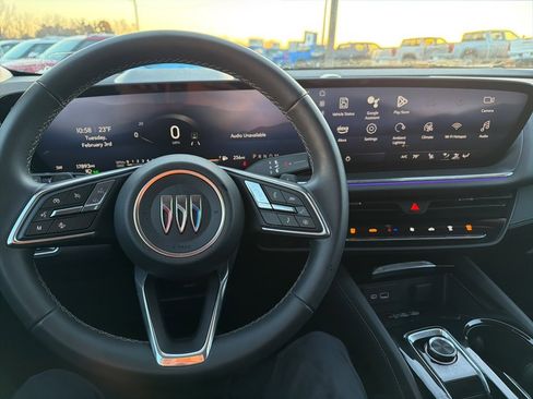 Used 2025 Buick Envision Preferred image 9