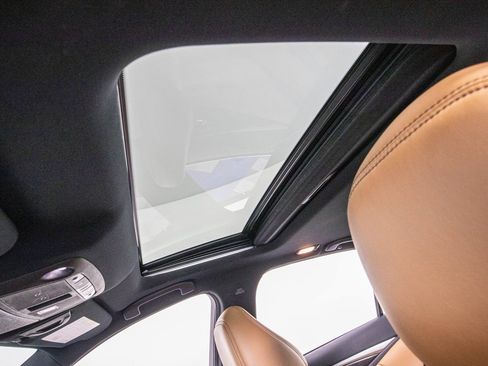 Used 2024 INFINITI Q50 Sensory image 24