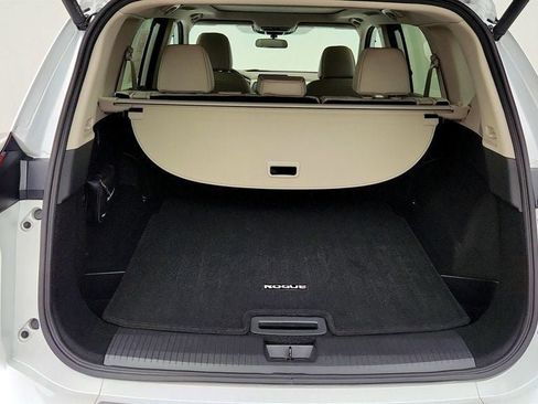 Used 2024 Nissan Rogue SV w/ SV Premium Package FWD image 21