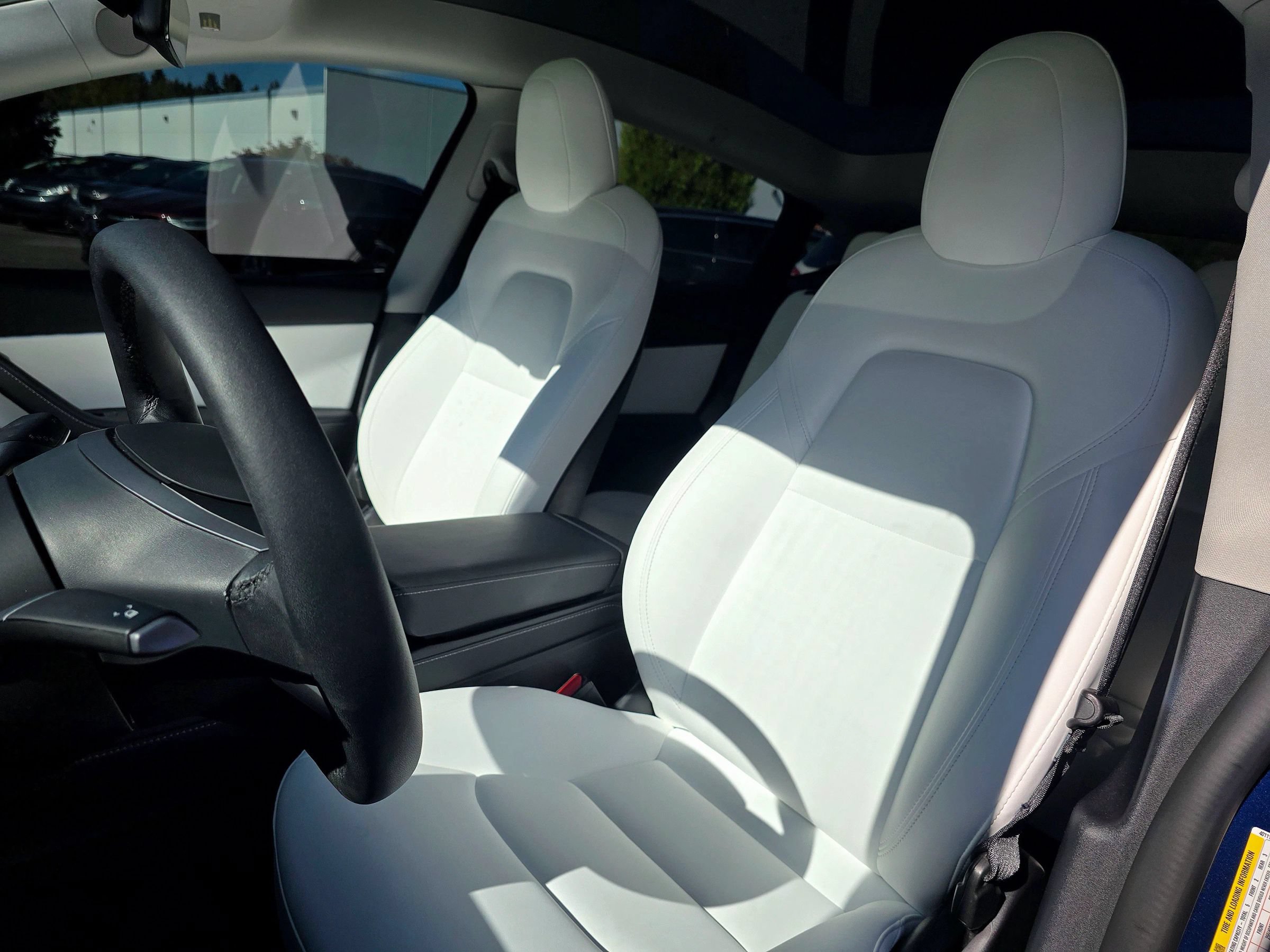 Used 2022 Tesla Model Y Long Range AWD/4WD image 42