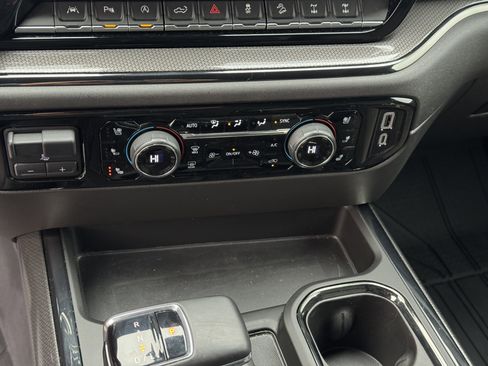 Used 2024 Chevrolet Silverado 1500 ZR2 w/ Technology Package image 23