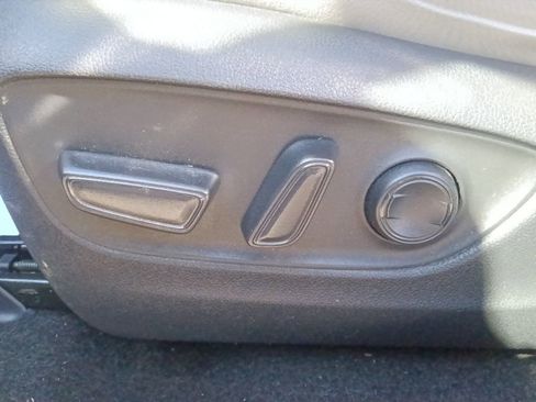 Used 2024 Toyota RAV4 XLE w/ Convenience Package image 15