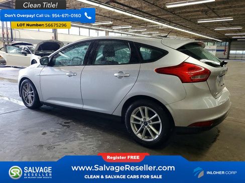 Used 2016 Ford Focus SE w/ SE Cold Weather Package FWD image 3