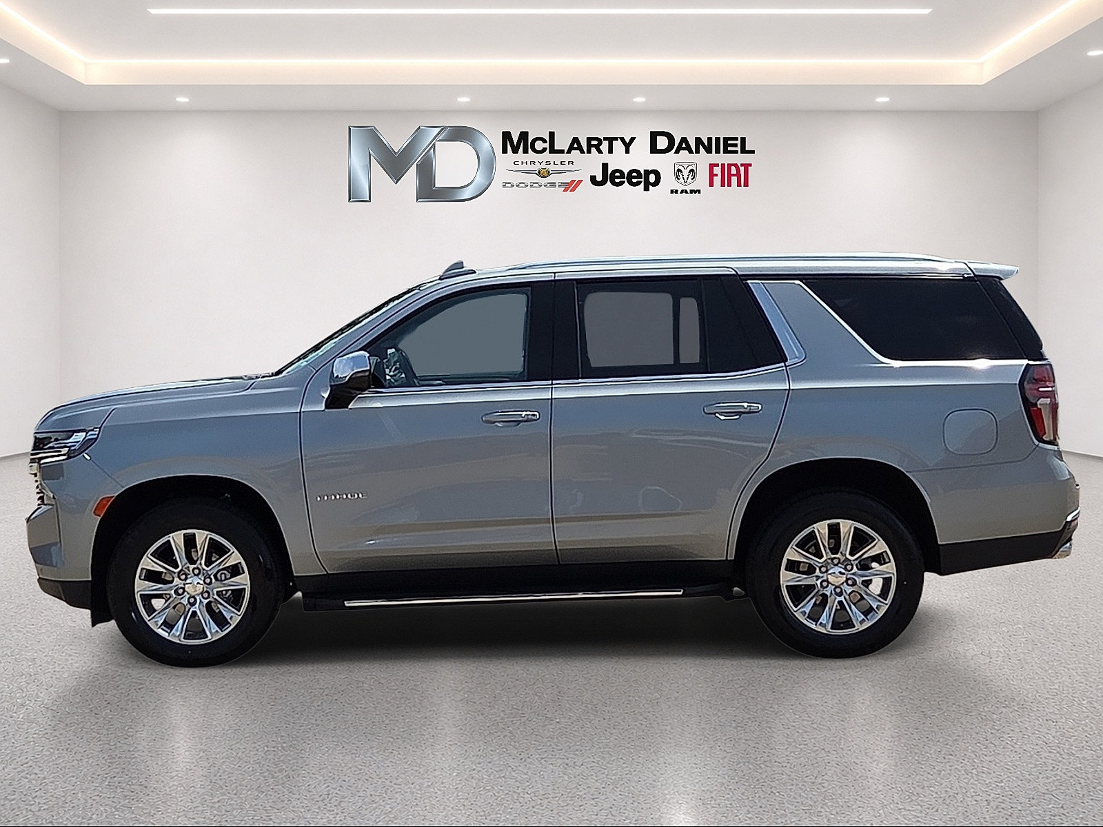 Used 2024 Chevrolet Tahoe Premier RWD image 3