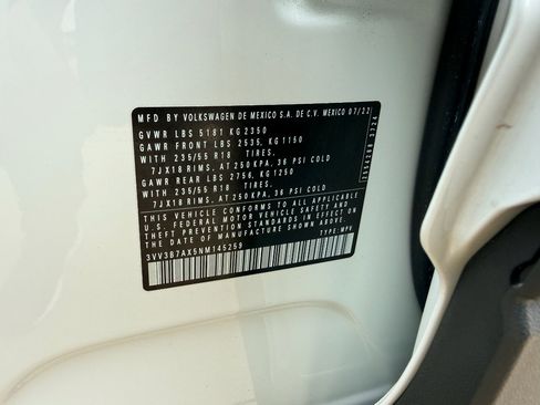 Used 2022 Volkswagen Tiguan SE w/ Panoramic Sunroof Package FWD image 32