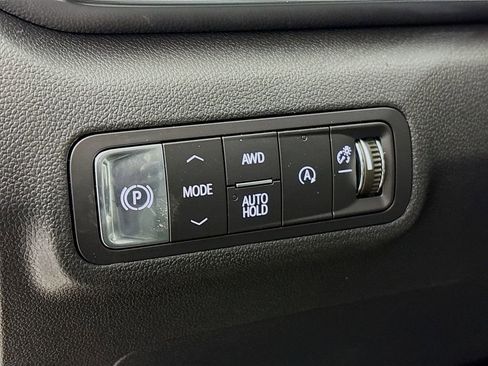 New 2026 GMC Terrain Denali w/ LPO, Black Badging Package image 10