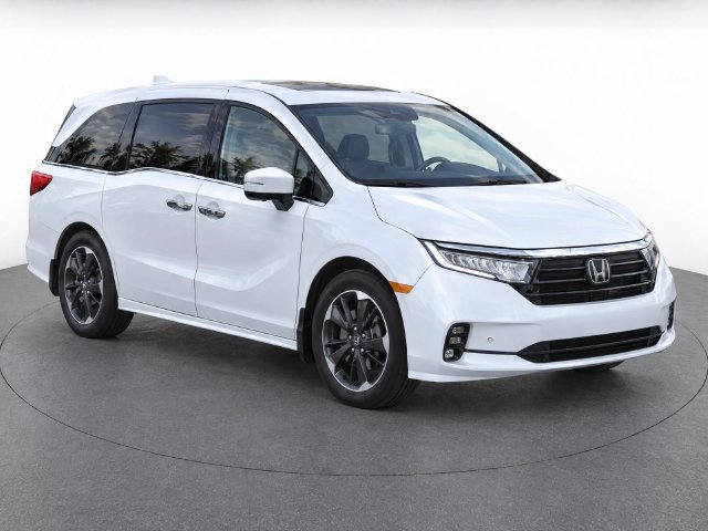 Used 2022 Honda Odyssey Elite image 2